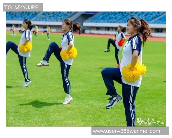 激情四溢的足球比赛拉拉队展现团队精神与活力的完美结合 激情四溢的足球比赛拉拉队展现团队精神与活力的完美结合