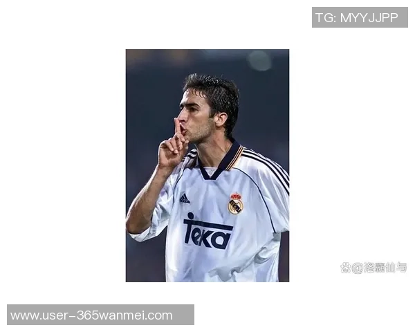 足球场上的传奇七号球衣背后的故事与荣耀